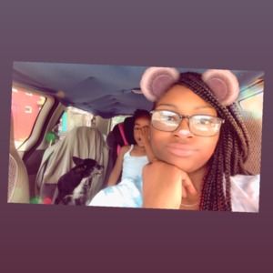 Meet your Posher, Stefanie